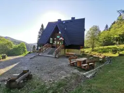 Bacówka pod Honem - idealne miejsce na wypoczynek w Bieszczadach