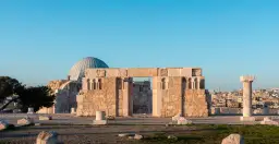 Czy w Jordanii jest bezpiecznie? Odkryj zagrożenia i zalecenia dla turystów