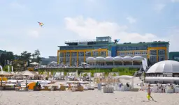 Hotel Bryza - ile ma lat i jak wpłynął na turystykę w Juracie?