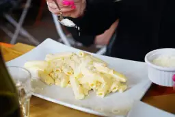 Gdzie zjeść w Mediolanie? Najlepsze miejsca na smaczne jedzenie