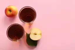 Czy sok jabłkowy jest zdrowy? Poznaj jego korzyści i pułapki zdrowotne