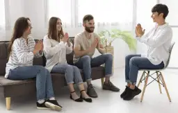 Jak pomóc osobie niesłyszącej w codziennym życiu - praktyczne porady