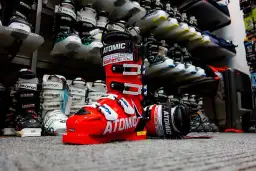 Buty narciarskie 23.5 – jaki to rozmiar i jak uniknąć błędów w doborze?