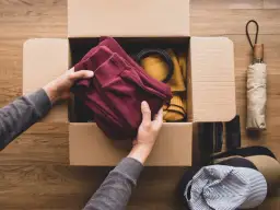 Co zrobić z ubraniami zmarłego? Praktyczne porady i emocjonalne wsparcie