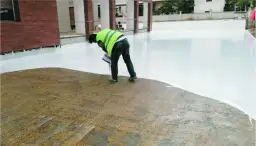 Czym zabezpieczyć beton na balkonie, aby uniknąć uszkodzeń?