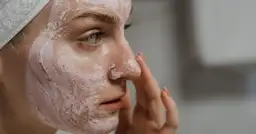  Olej z maku - Jak wykorzystać właściwości oleju makowego dla urody i zdrowia?