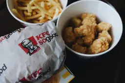 Co nie jest ostre w KFC? Sprawdź bezpieczne dania dla Ciebie