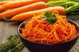 Najlepsze surówki do kopytek, które zaskoczą Twoje podniebienie