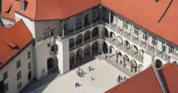 Zamek na Wawelu w Krakowie - historia, atrakcje i tajemnice miejsca