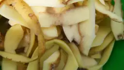 Czy obierki z ziemniaków czyszczą komin? Prawda o tym niebezpieczeństwie