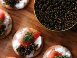Czy kawior jest wegetariański? Poznaj alternatywy roślinne i fakty
