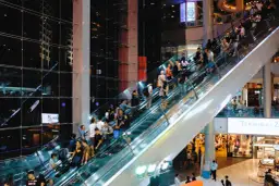 Ile kosztuje czynsz w galerii handlowej? Sprawdź ukryte koszty!