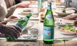 Ile napojów na wesele z poprawinami? Oblicz idealną ilość dla gości