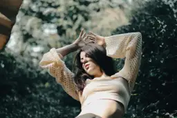 Jak zostać modelką plus size? Wymagania, agencje, zarobki w Polsce