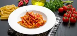 Sos arrabbiata z czym podawać – najlepsze połączenia, które zaskoczą