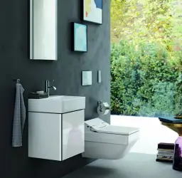 Jak urządzić małe WC w bloku, by zyskać więcej przestrzeni i stylu