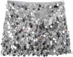 Falda de lentejuelas plateada: Deslumbra con looks de día y de noche