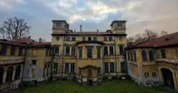 Pałac w Krzeszowicach - historia, architektura i aktualny stan obiektu