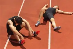 Czy zakwasy oznaczają dobry trening czy to mit, który wprowadza w błąd?