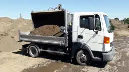 Ile kosztuje ziemia ogrodowa i transport w Polsce: aktualne ceny za tonę