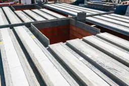 Strop Smart czy Teriva? Koszty, montaż, parametry co wybrać?