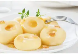 Ile klusek śląskich na osobę? Odkryj idealną porcję na obiad