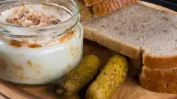 Jakie przyprawy do smalcu poprawią smak i uczynią go wyjątkowym