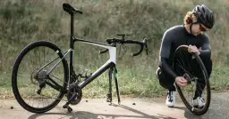 Jak wymienić oponę w rowerze - uniknij najczęstszych błędów