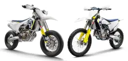 Dwa motocykle Husqvarna: jeden supermoto z gładką oponą, drugi enduro z terenową.