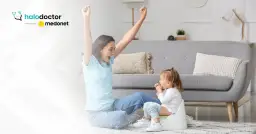 Kiedy dziecko siada? Ekspert radzi, jak wspierać bez presji