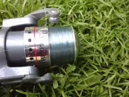 Jak nawinąć plecionkę na kołowrotek? Koniec z brodami!