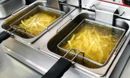 Na czym smażyć frytki? Odkryj najlepsze oleje do perfekcyjnego smażenia