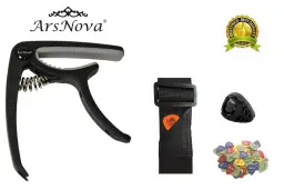 Czarny kapodaster do gitary akustycznej ArsNova, kostki gitarowe, pasek i uchwyt na kostki.