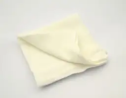 Pieluchy tetrowe czy muślinowe? Wybierz idealne dla dziecka!