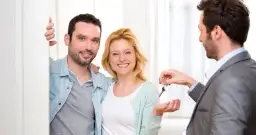 Czy do wynajmu mieszkania potrzebna jest umowa o pracę? Oto prawda.