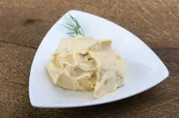 Jak zrobić wegański smalec? Zdrowy przepis krok po kroku