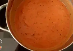 Jak zrobić sos pomidorowy z pomidorów – prosty przepis na smaczny sos