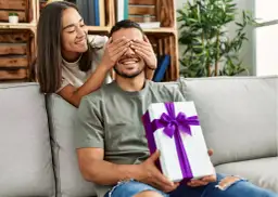 Idealny prezent na Dzień Chłopaka w klasie? Sprawdź te pomysły!