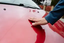 Ile ceramiki na auto? Sprawdź, ile naprawdę potrzebujesz na pokrycie