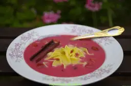 Jak ugotować zupę wiśniową, która zachwyci smakiem i aromatem