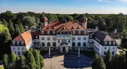 Dworek Myśliwski w Brynku: Historia, usługi i przyszłość obiektu