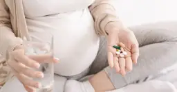 Niedobór magnezu w ciąży: objawy, skutki, jak uzupełnić?