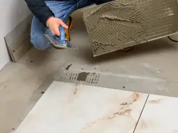 Układanie płytek 2026: Cennik, czynniki i jak nie przepłacić