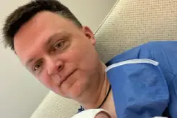 Ile dzieci ma Hołownia? Zaskakujące fakty o jego rodzinie