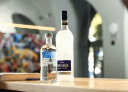 Jaki alkohol do nalewek? Odkryj najlepsze opcje i sekrety smaku