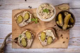 Smalec wege: Przepis na roślinną alternatywę "jak u babci"?