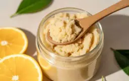 Jak zrobić peeling cukrowy? Mój prosty przepis na gładką skórę!