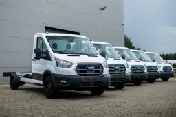 Waga busa 9-osobowego: DMC, ładowność i prawo jazdy kat. B