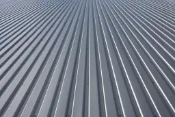 Blacha trapezowa T6 vs T14: jakie są różnice w właściwościach?