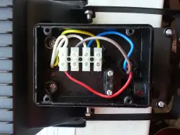 Jak podłączyć halogen z czujnikiem ruchu - uniknij najczęstszych błędów